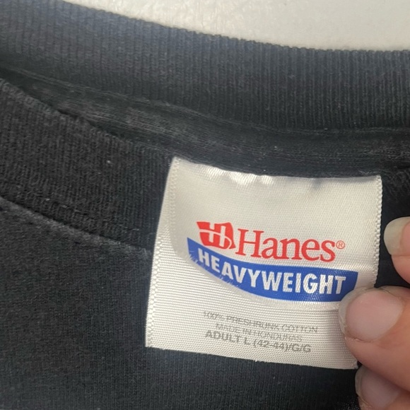 2010 Kiss Black printed tee shirt. Printed on both sides adult large. - Picture 2 of 3